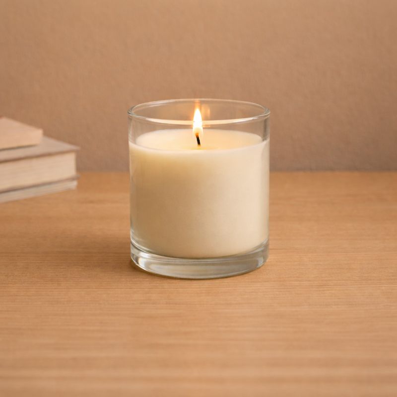Minimal Glass Candle &ndash; Soft Light for Calm Living